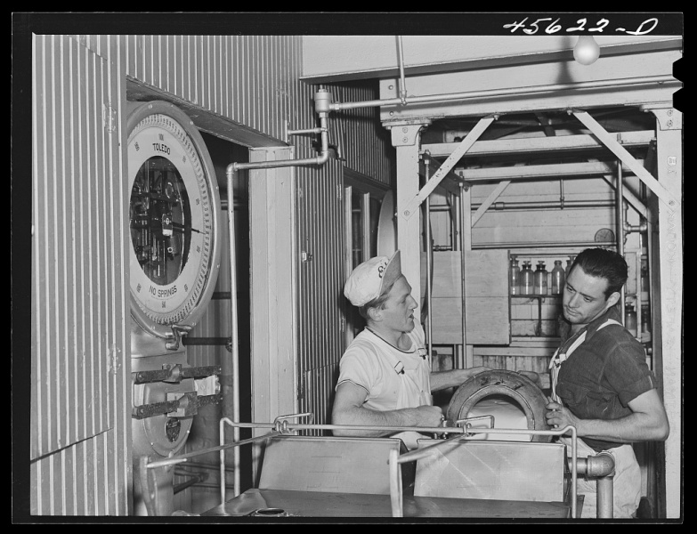 1941-Weighing-milk-at-the-Burlington-cooperative-milk-bottling-plant.-Burlington-Vermont-BCMP-Lib-Congress